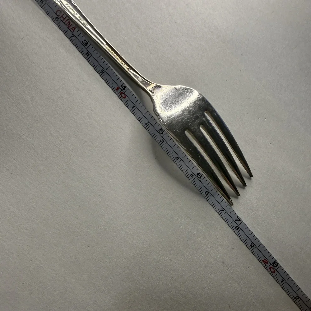 Oneida Community Silverplate White Orchid Set of 4 Salad Forks Mid Century 50s